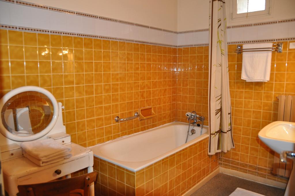 Hotel Des Eaux-Bonnes Room photo